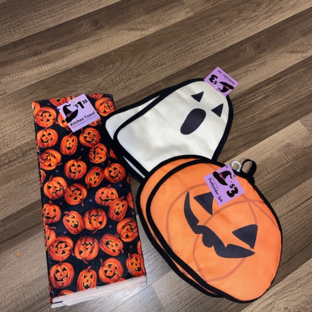 Halloween Kitchen Decor